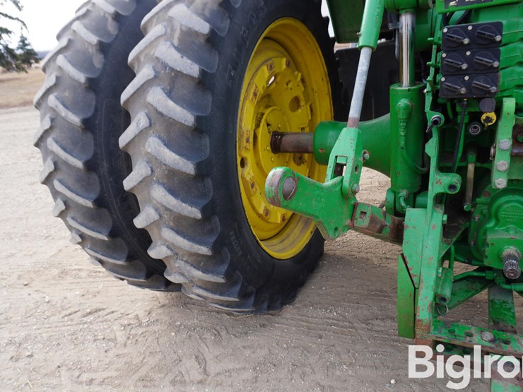 1995-john-deere-8100-image-11