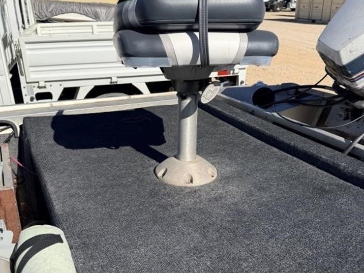 l3---1983-basstracker-boat-image-14