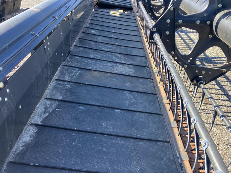 new-holland-84c-image-19