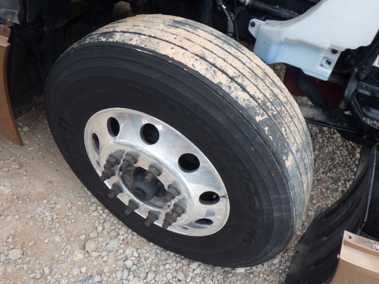 2023-kenworth-t680-image-23