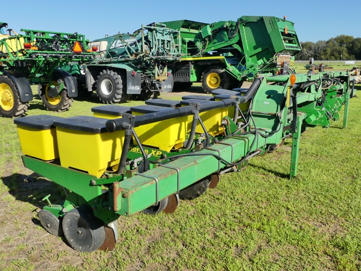 john-deere-1720-image-1