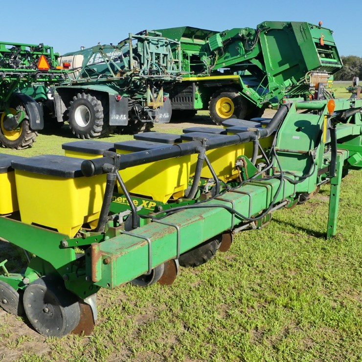 JOHN DEERE 1720