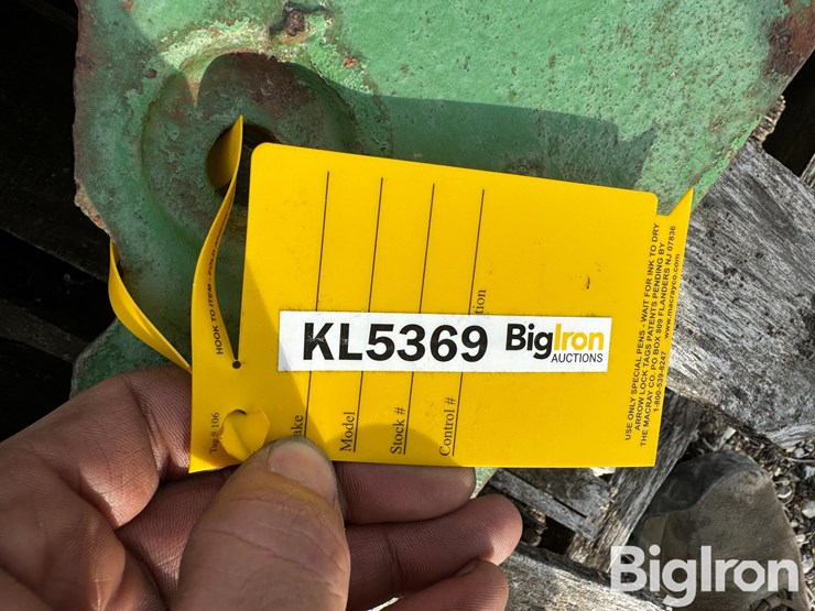 john-deere-8-image-7