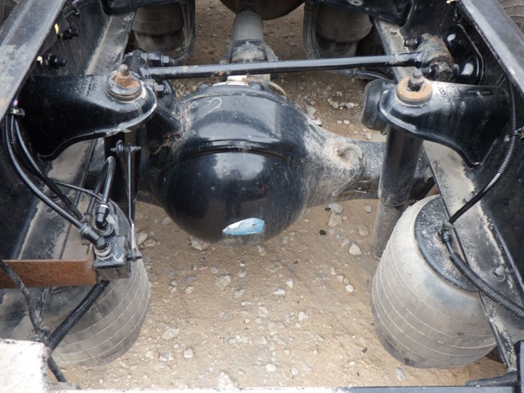 2022-kenworth-t680-image-11