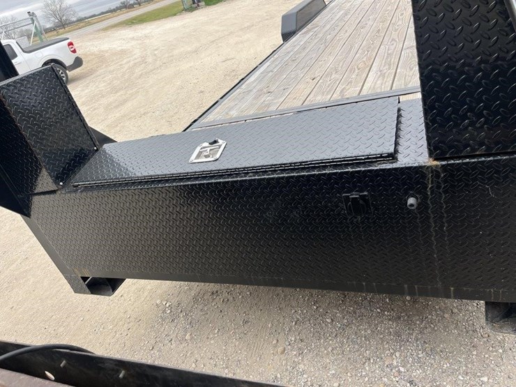 l2--2025-awc-gooseneck-trailer-image-12