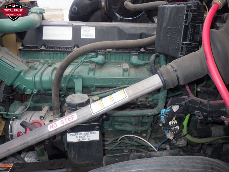 2024-volvo-vnl-300-image-19