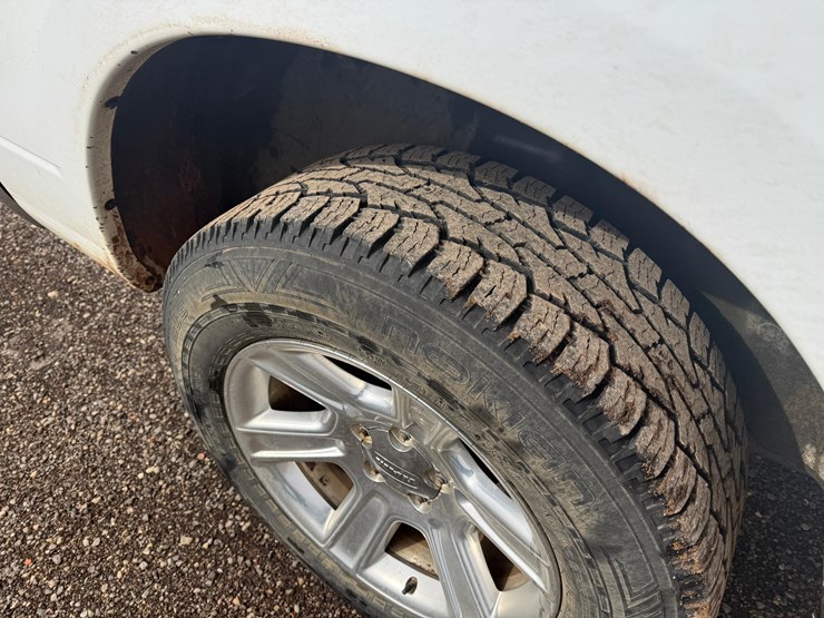 2015-dodge-1500-image-11