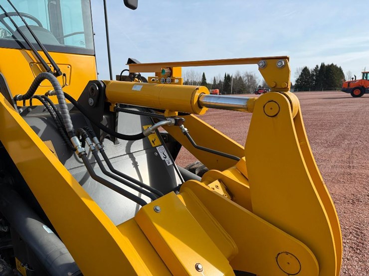 2022-sdlg-l918f-image-30