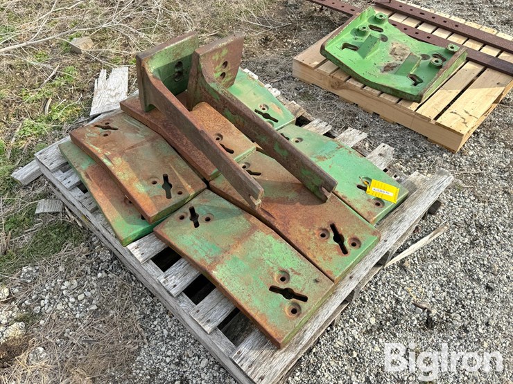 john-deere-8-image-1