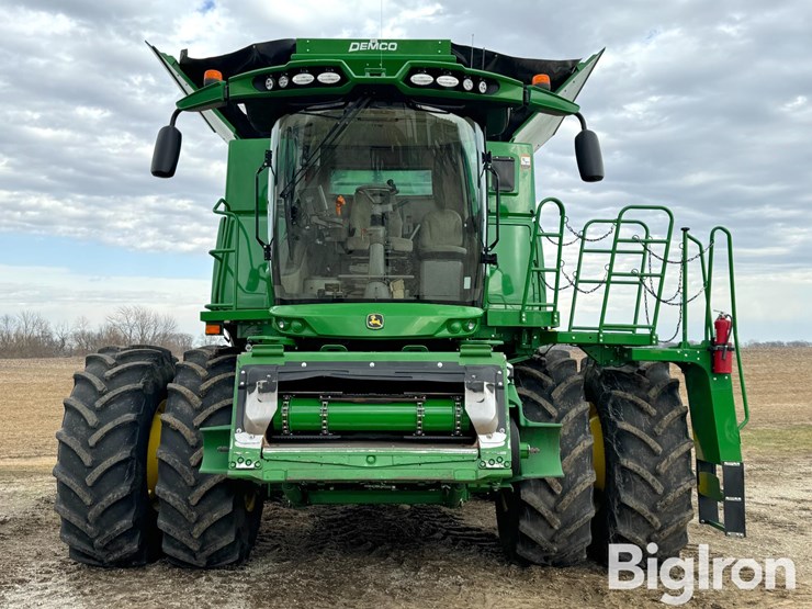 2020-john-deere-s790-image-2