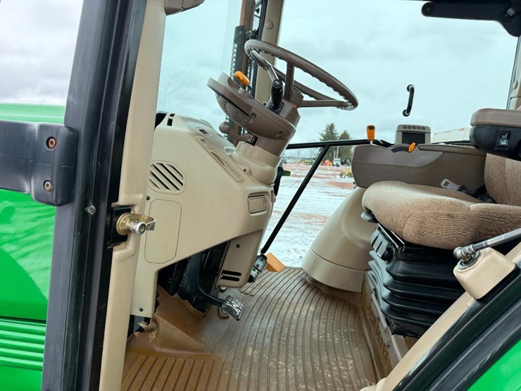 john-deere-7330-premium-image-55