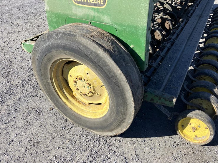 john-deere-8300-image-12