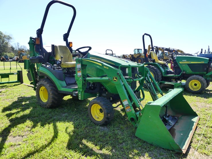 john-deere-1025r-image-2