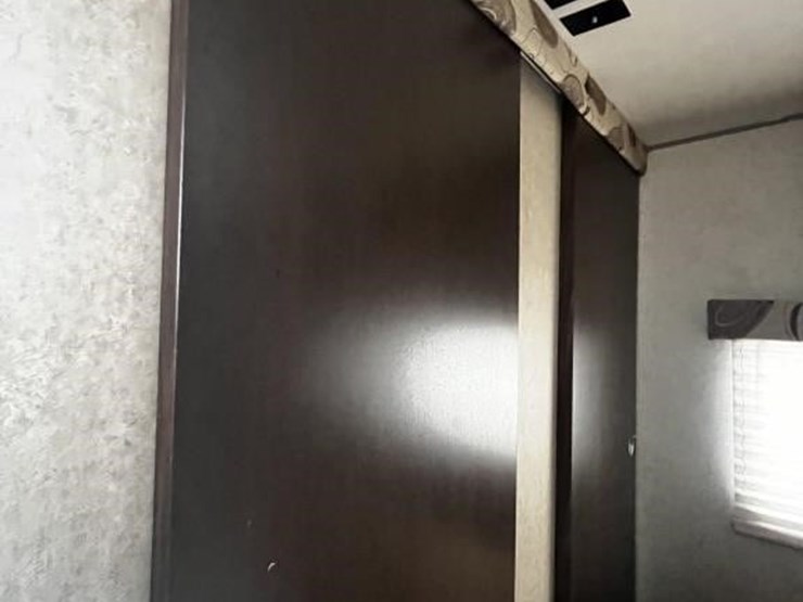 l2--2016-forest-river-travel-trailer-image-26