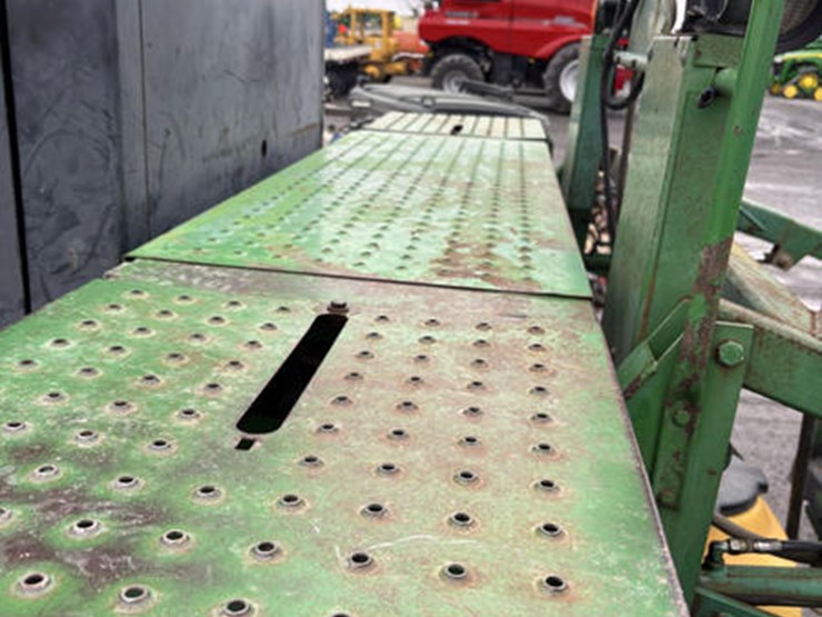 1989-john-deere-6000-image-22