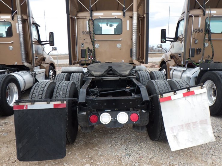 2022-kenworth-t680-image-8