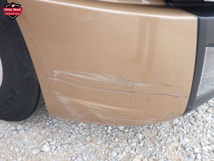 2023-volvo-vnl-300-image-5