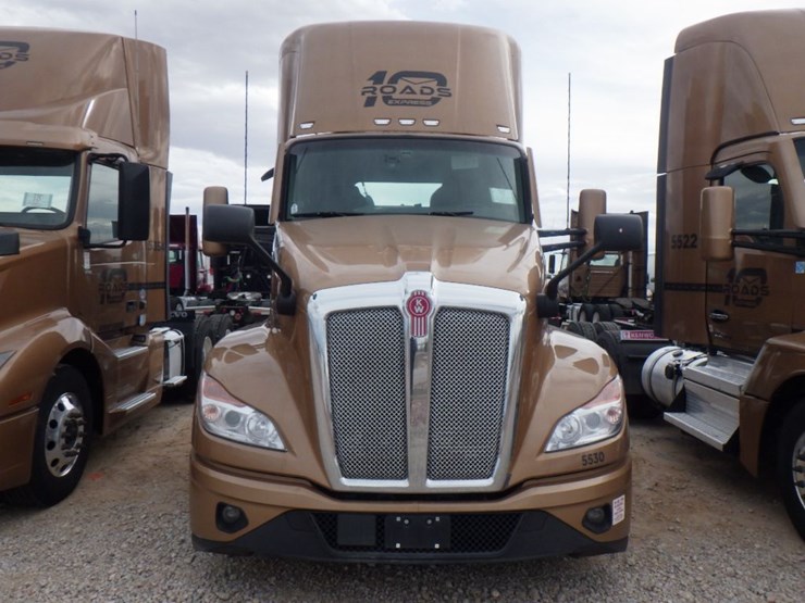 2023-kenworth-t680-image-2