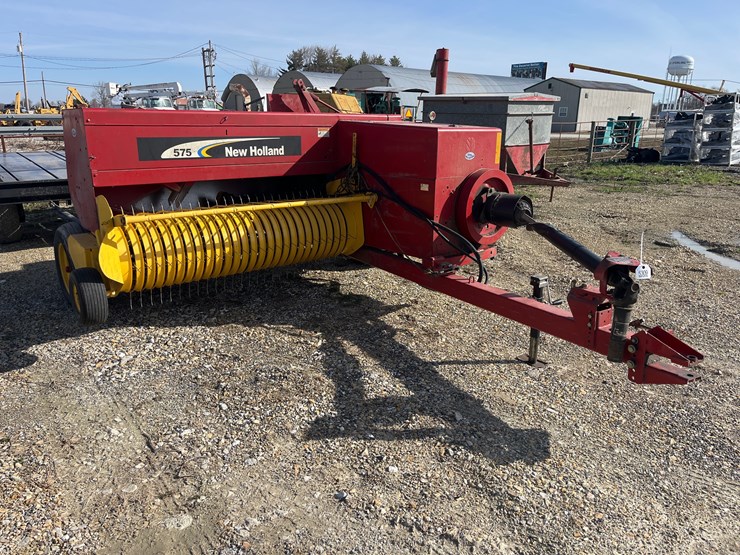 new-holland-575-image-1