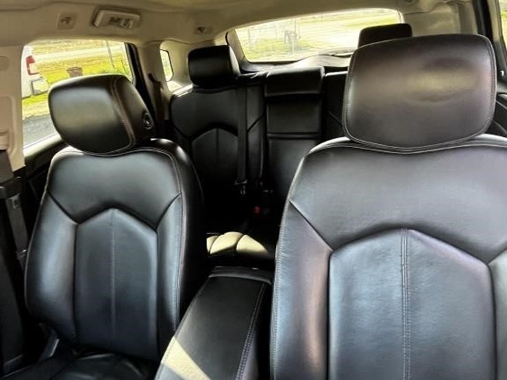 2013-cadillac-srx-image-15