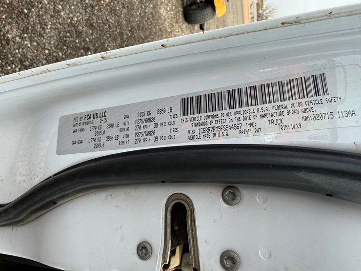 2015-dodge-1500-image-26