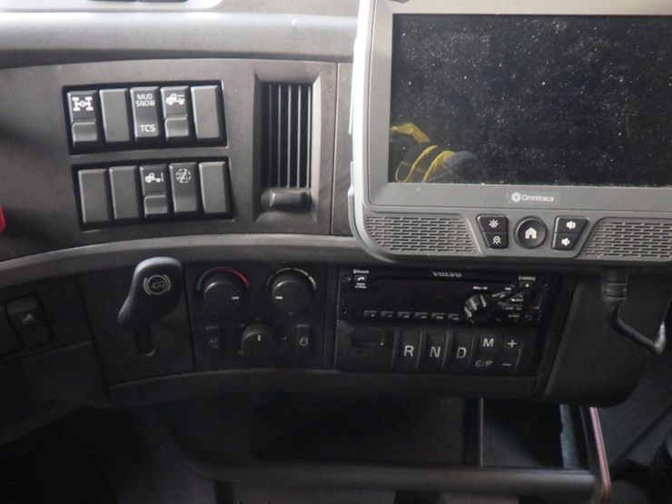 2019-volvo-vnl-760-image-20