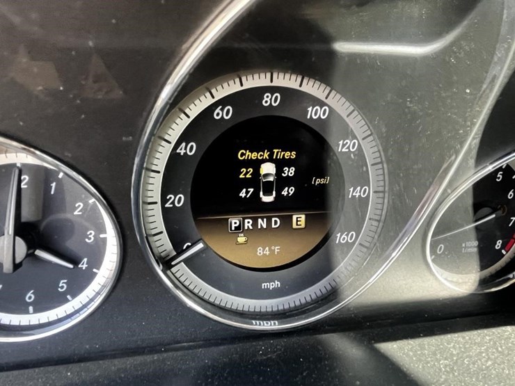 l1---2012-mercedes-benz-e-350-image-17