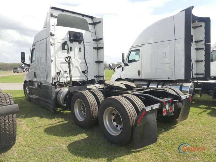2026-freightliner-cascadia-116-image-3
