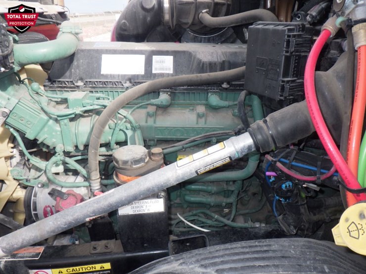 2024-volvo-vnl-300-image-19