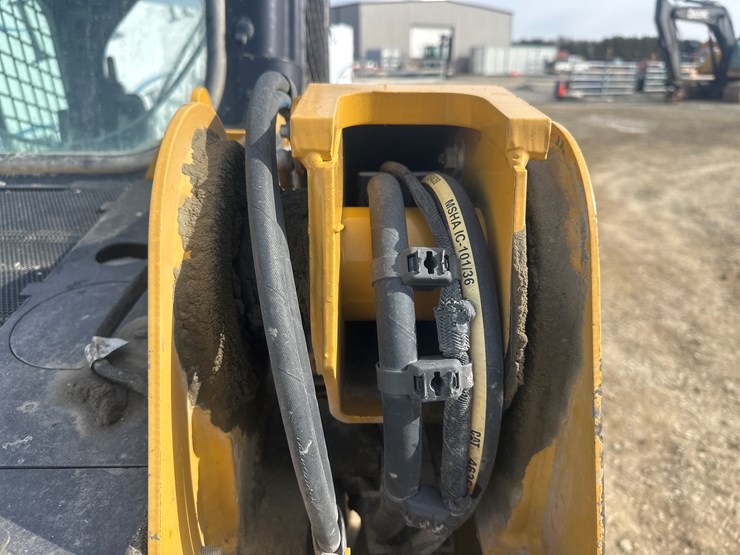 caterpillar-226d-image-18