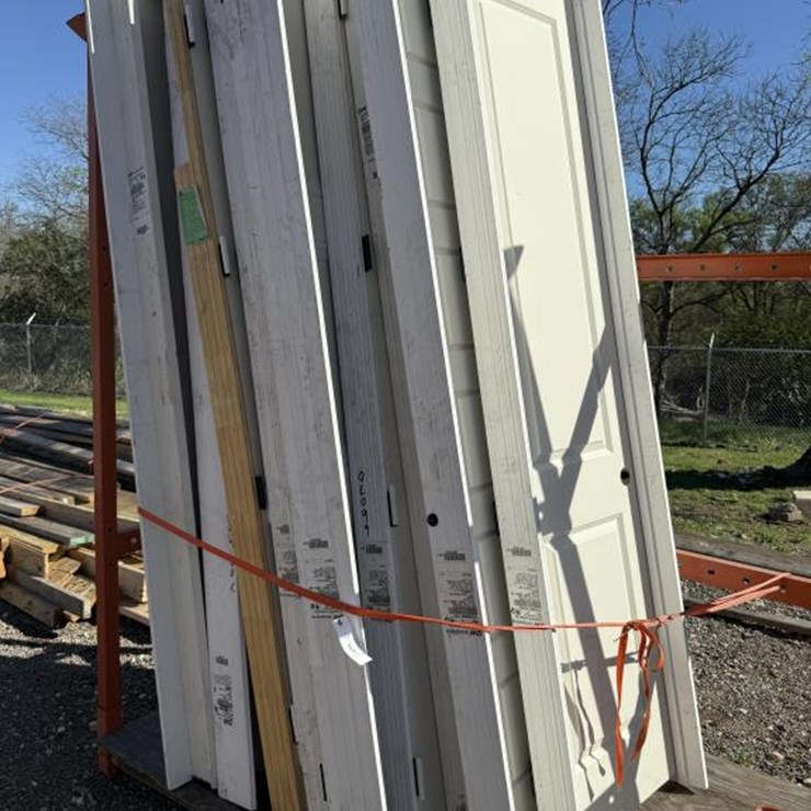 #267 • Rack Of Interior Doors - Multiple Sizes