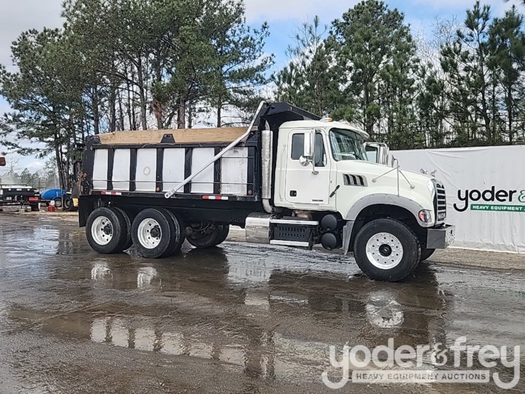 2011-mack-gu713-image-6