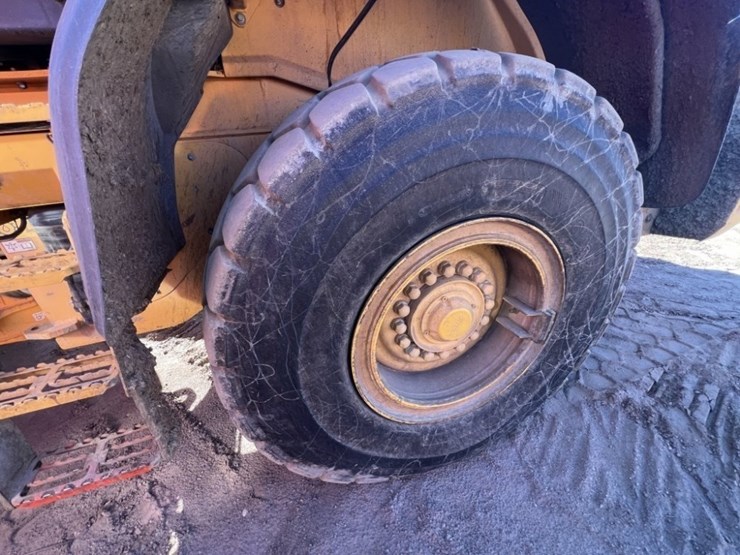 2022-volvo-l90h-image-10