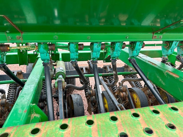 john-deere-750-image-36