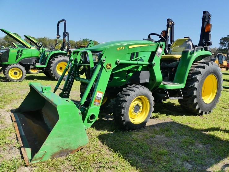john-deere-3025e-image-1