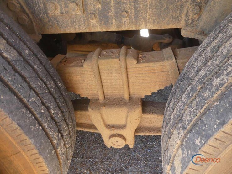 1985-ford-8000-image-5