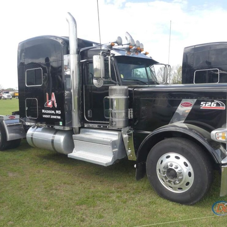 2022 PETERBILT 389