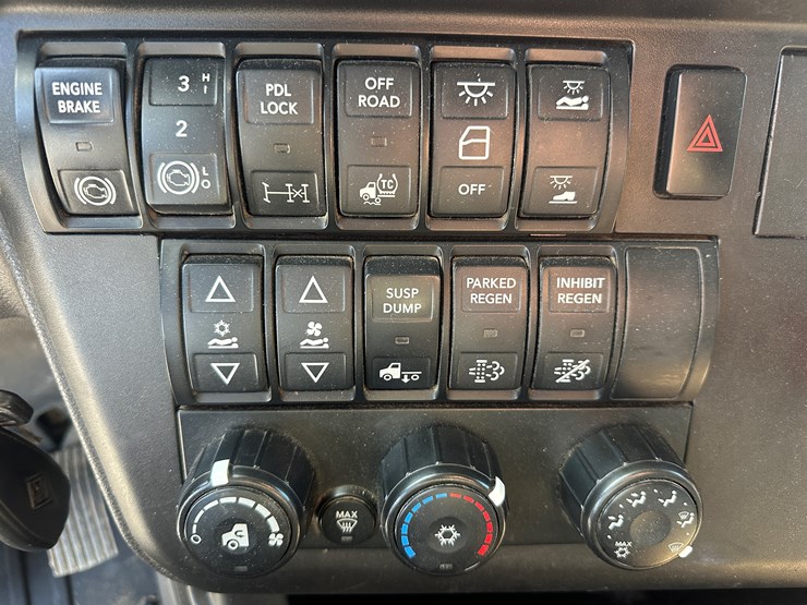 2017-international-lt-image-32