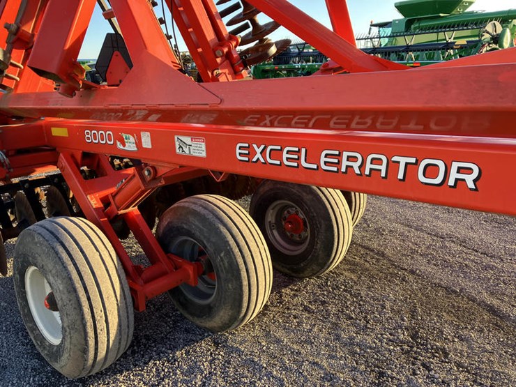 2013-kuhn-krause-8000-25-image-7