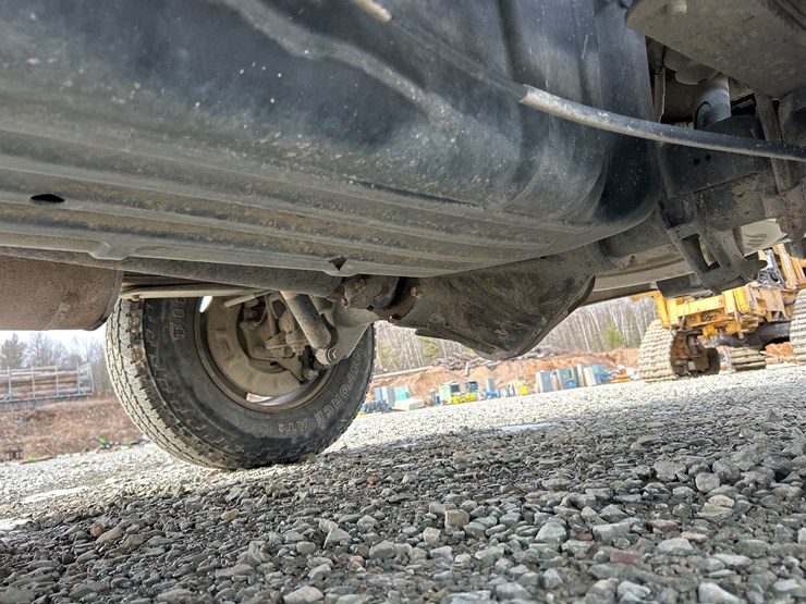 2012-chevrolet-silverado-2500-lt-image-31