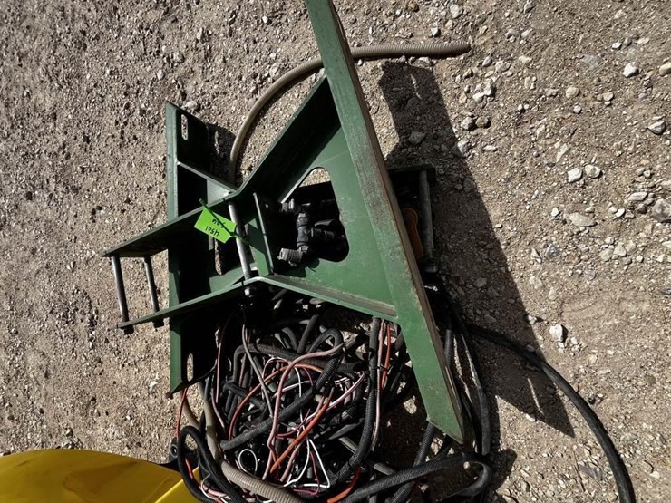 john-deere-24-image-4