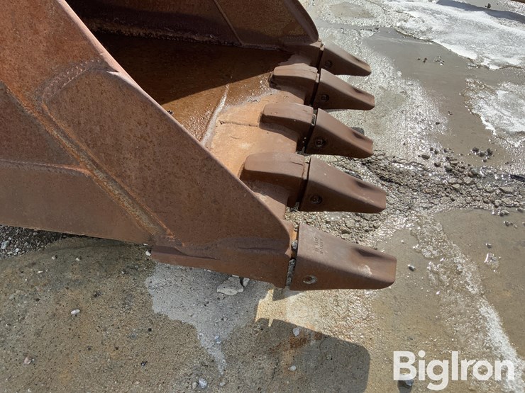 komatsu-pc200-image-16