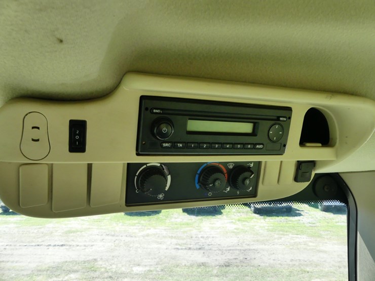 john-deere-6125r-image-15