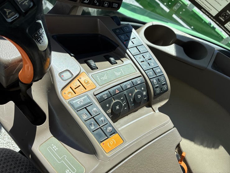 2018-john-deere-r4030-image-76