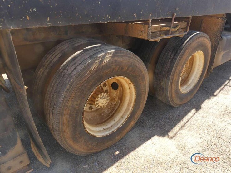 1985-ford-8000-image-8