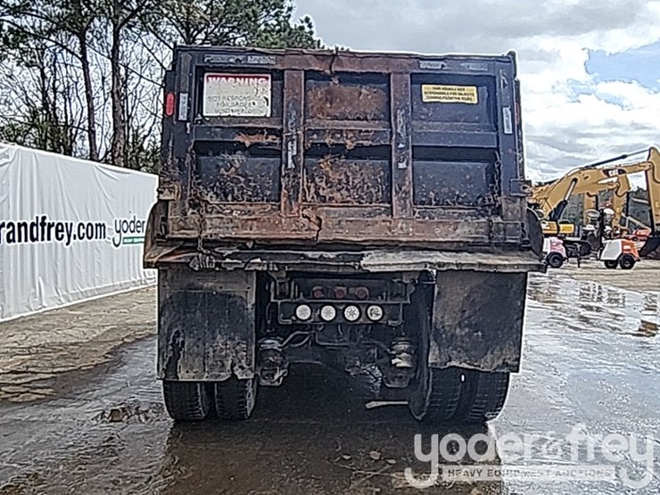 2011-mack-gu713-image-18