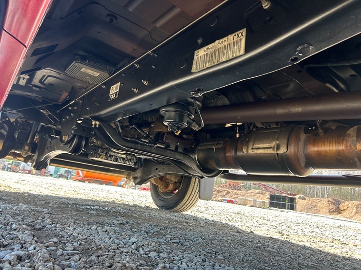 2011-ford-f550-image-40