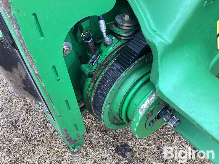 2010-john-deere-9770-sts-image-16