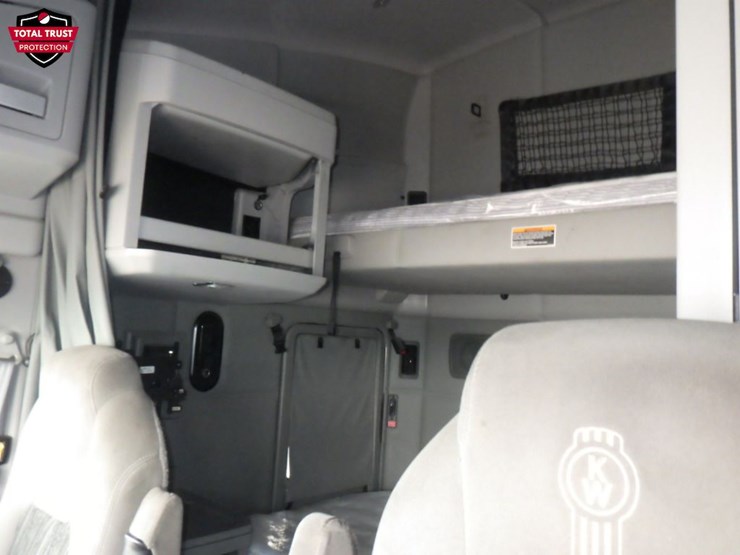 2022-kenworth-t680-image-18