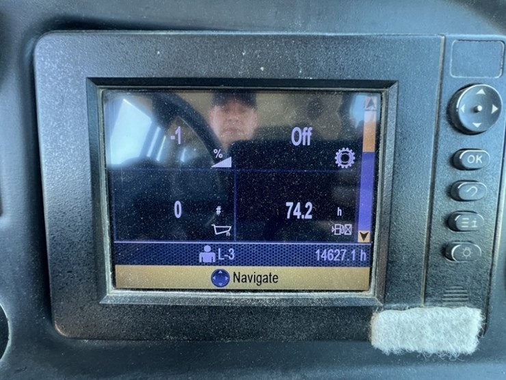 2013-caterpillar-740b-image-34